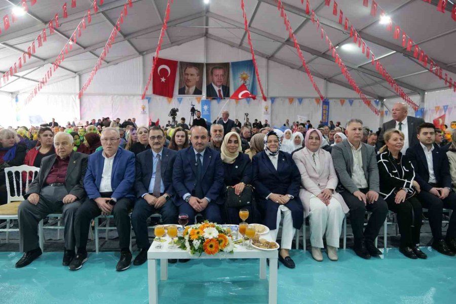 Ak Parti Eskişehir’de Bayramlaşma Programı Düzenledi