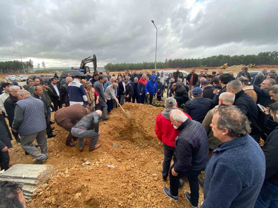 Antalya Basınının Gülen Yüzü Kalp Krizine Yenik Düştü