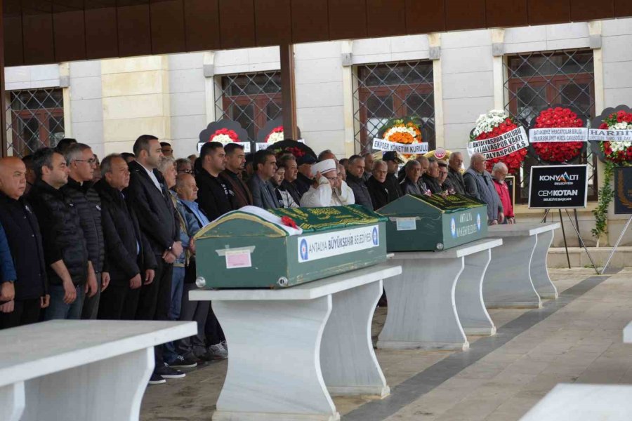 Antalya Basınının Gülen Yüzü Kalp Krizine Yenik Düştü