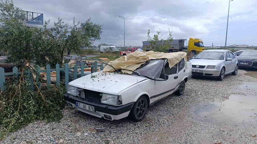 Antalya’da Hortum 2 Tonluk Bungalovu 30 Metre Sürükledi, Karavanı Otomobillerin Üzerine Fırlattı