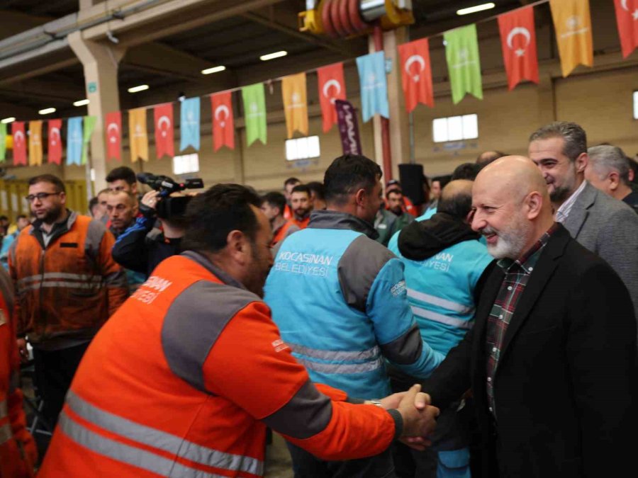 Başkan Çolakbayrakdar: "gece-gündüz Demeden Daha Güzel Hizmet İçin Çalışıyoruz"