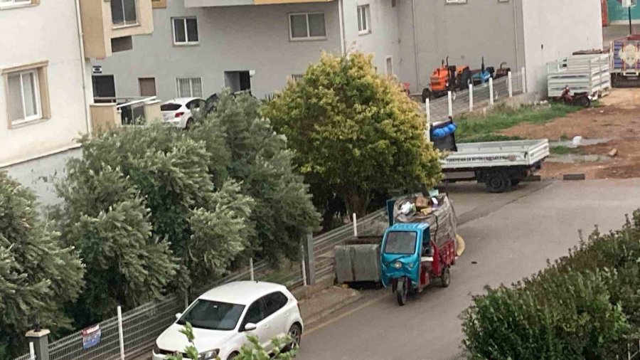 Mersin’de Fırtına Etkili Oldu, Seralar Zarar Gördü
