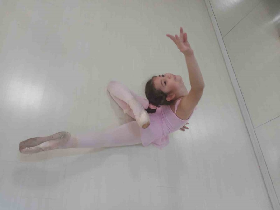 Odunpazarı Belediyesi Bale Eğitimleri Devam Ediyor