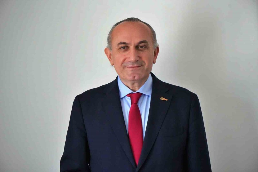 Antalya’da Bayram Tatiline Yağmur Engeli