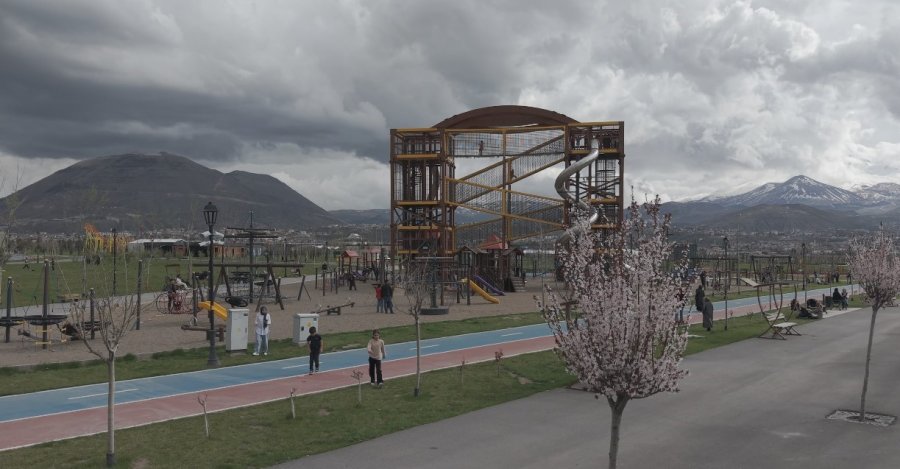 Vatandaşlar Bayram Sevincini Millet Bahçesi’nde Yaşadı