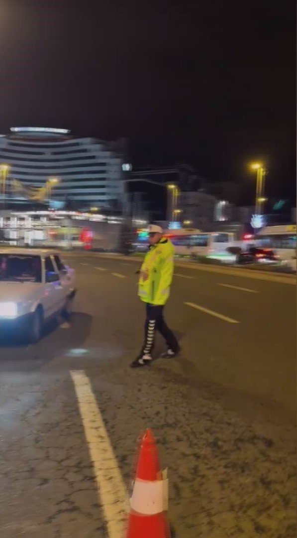 Kayseri’de Bin 50 Personelli Operasyon Ve Şok Uygulama: 49 Aranan Şahıs Yakalandı