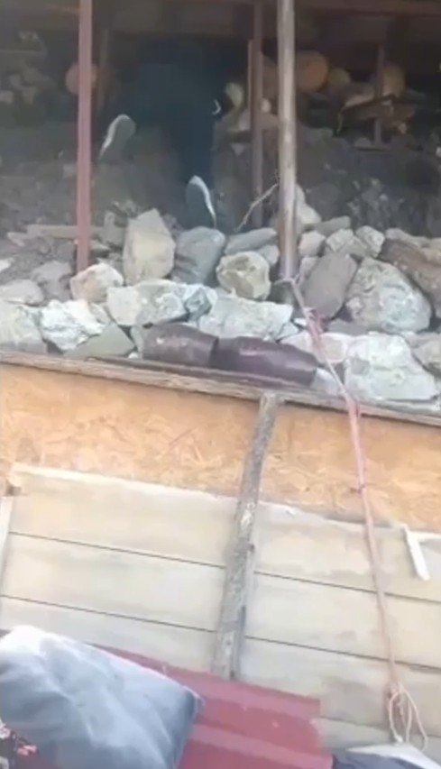 2 Yıldır Aranan Firarı Yatak Odasının Altına Kazdığı Tünelde Yakalandı