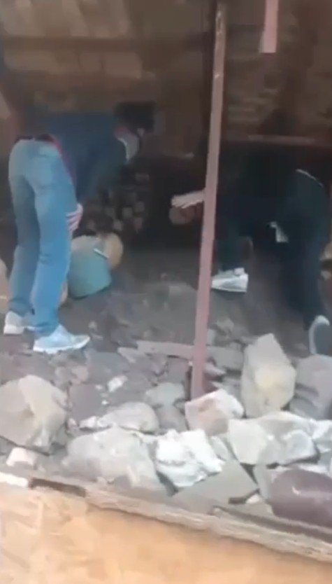 2 Yıldır Aranan Firarı Yatak Odasının Altına Kazdığı Tünelde Yakalandı