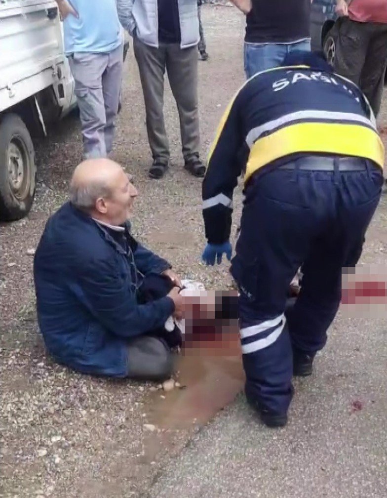 Kaza Sonrası Kavgada Bıçaklandı, Saldırgana "tamam Ben Suçluyum, Ne Gerek Vardı" Diye Serzenişte Bulundu