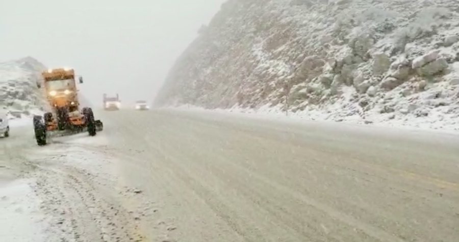 Antalya’ya Nisan Ayında Kar Süprizi