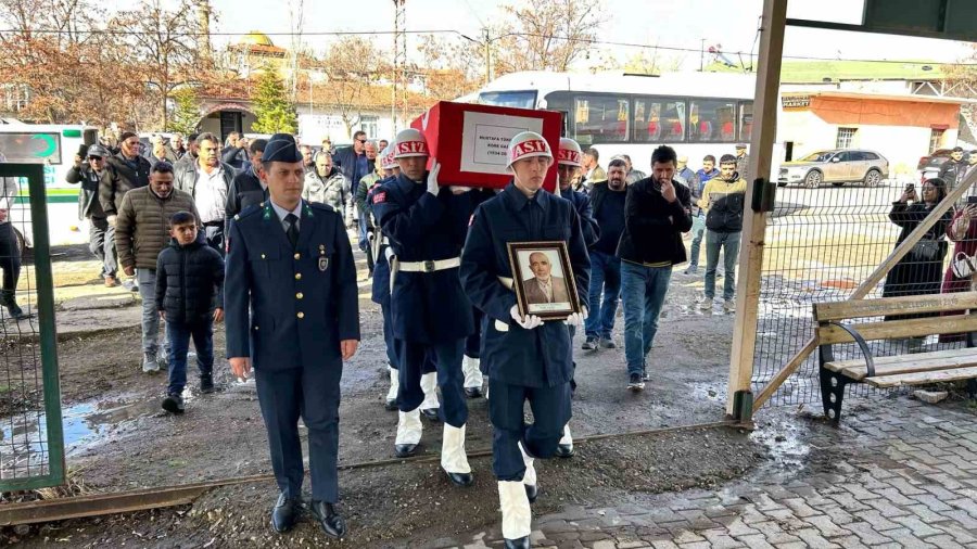 Kore Gazisi Son Yolculuğuna Uğurlandı