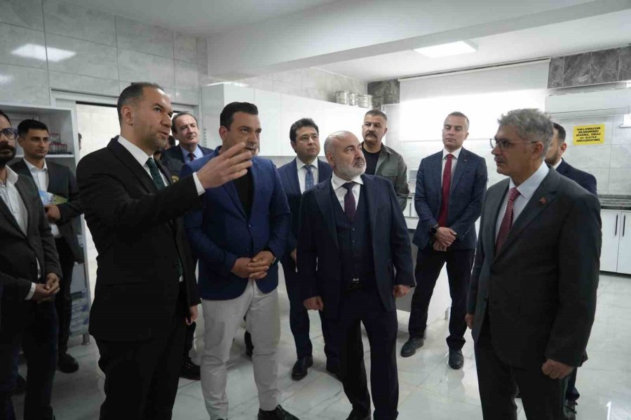 Bakan Yardımcısı Sağlam: "hayvanlarımızın Güvenilir Ortamda Barınmaları İçin Gerekli Önlemleri Alacağız"