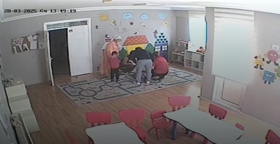 Aile Ve Sosyal Hizmetler Bakanlığından, Kreşte 2 Yaşındaki Çocuğun Darp Olayına İlişkin Açıklama