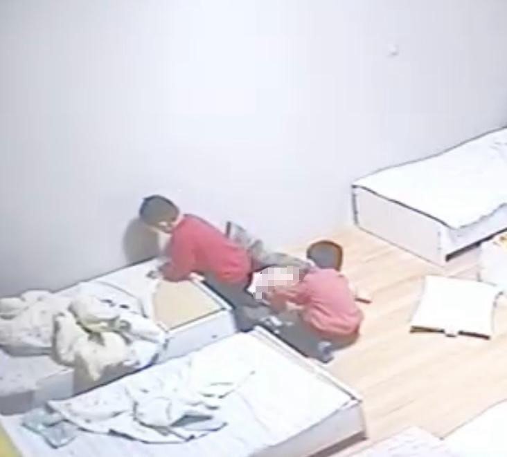 Antalya’da 2 Yaşındaki Çocuğa Kreşte Akran Zorbalığı İddiası