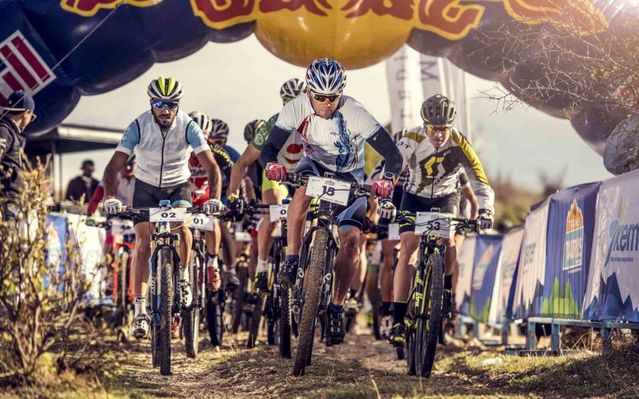 Rus Ve Avrupalı Bisiklet Sporcuları Kamp İçin Kemer’i Tercih Etti