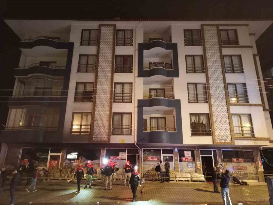 Markette Yangın: 1 Çocuk Öldü, 5 Kişi Yaralandı