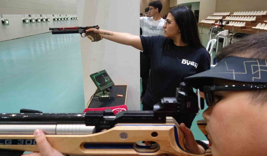 Milli Sporcular Dikeç Ve Tarhan’ın Hedefi Yeni Şampiyonluklar