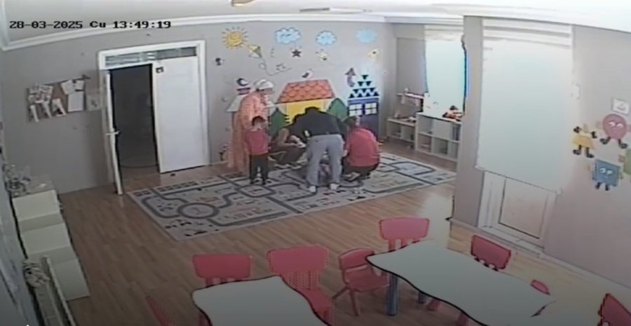 Antalya’da 2 Yaşındaki Çocuğa Kreşte Akran Zorbalığı İddiası