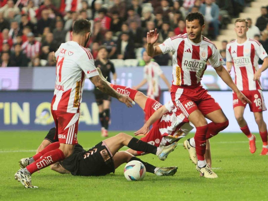 Trendyol Süper Lig: Antalyaspor: 2 - Samsunspor: 1 (maç Sonucu)