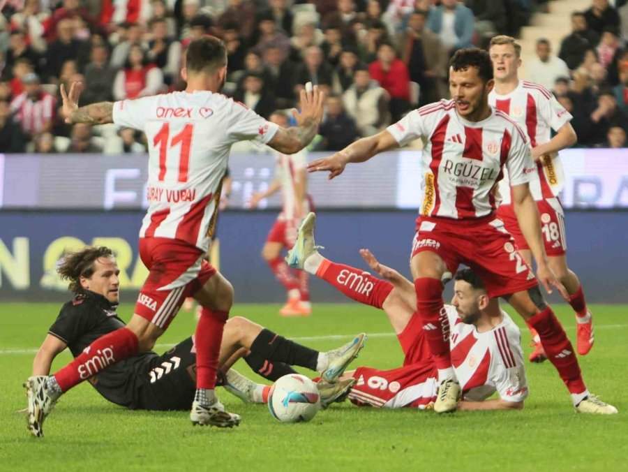 Trendyol Süper Lig: Antalyaspor: 2 - Samsunspor: 1 (maç Sonucu)