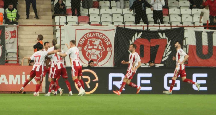 Trendyol Süper Lig: Antalyaspor: 2 - Samsunspor: 1 (maç Sonucu)