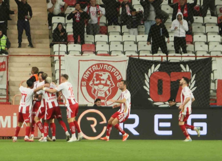 Trendyol Süper Lig: Antalyaspor: 2 - Samsunspor: 1 (maç Sonucu)