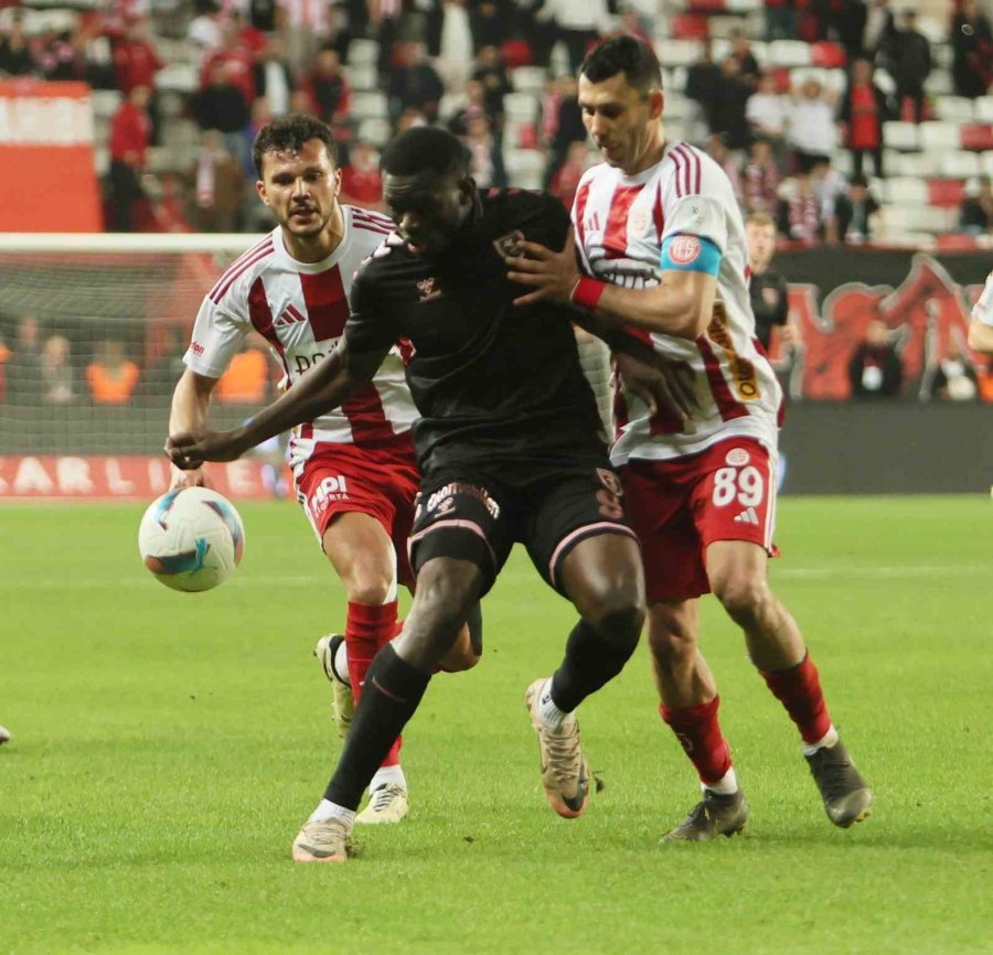 Trendyol Süper Lig: Antalyaspor: 2 - Samsunspor: 1 (maç Sonucu)