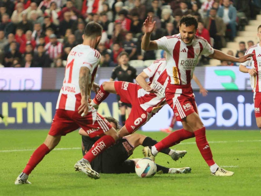 Trendyol Süper Lig: Antalyaspor: 2 - Samsunspor: 1 (maç Sonucu)