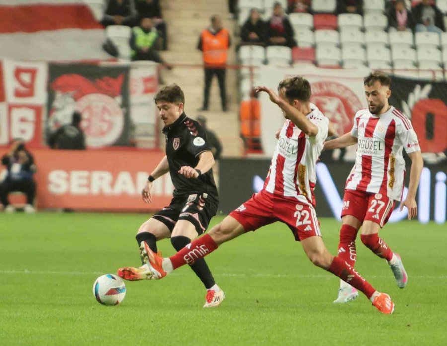 Trendyol Süper Lig: Antalyaspor: 1 - Samsunspor: 0 (ilk Yarı)