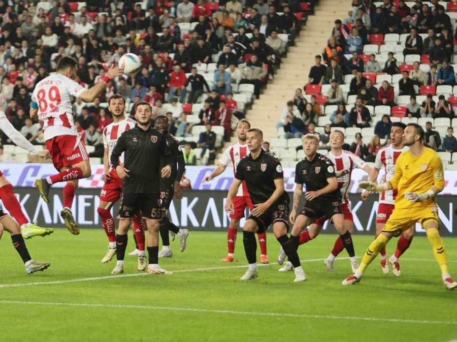 Trendyol Süper Lig: Antalyaspor: 1 - Samsunspor: 0 (ilk Yarı)
