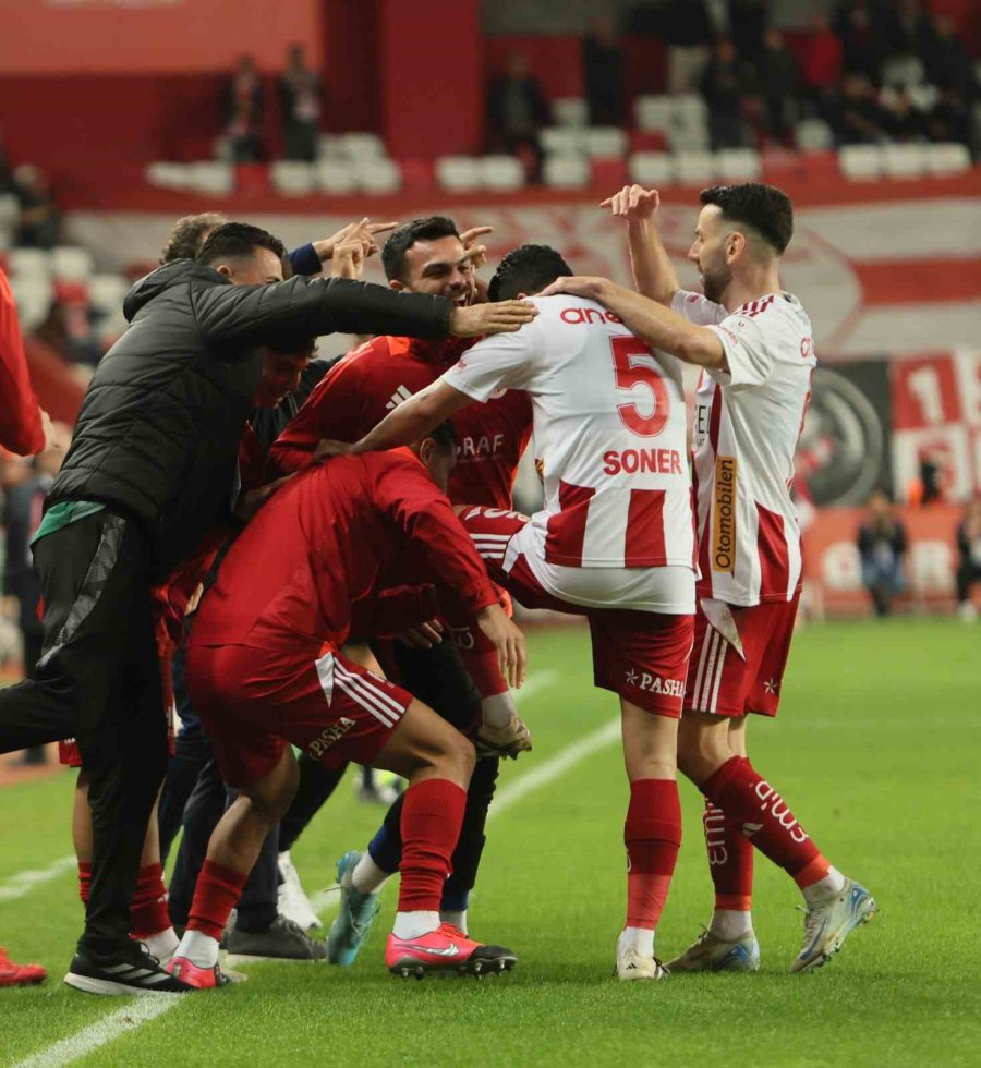 Trendyol Süper Lig: Antalyaspor: 1 - Samsunspor: 0 (ilk Yarı)
