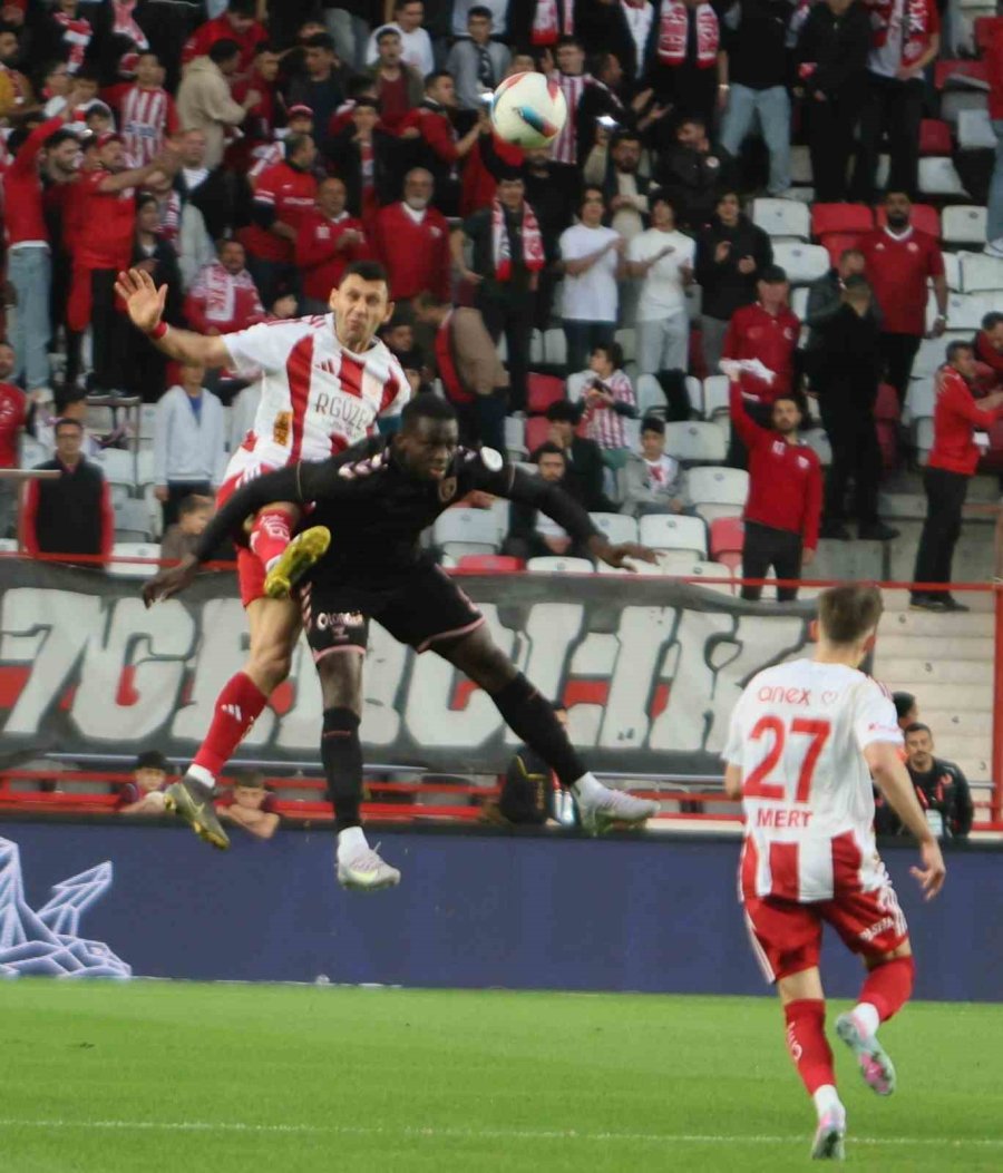 Trendyol Süper Lig: Antalyaspor: 1 - Samsunspor: 0 (ilk Yarı)