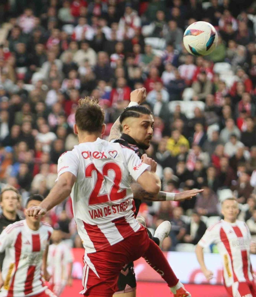 Trendyol Süper Lig: Antalyaspor: 1 - Samsunspor: 0 (ilk Yarı)