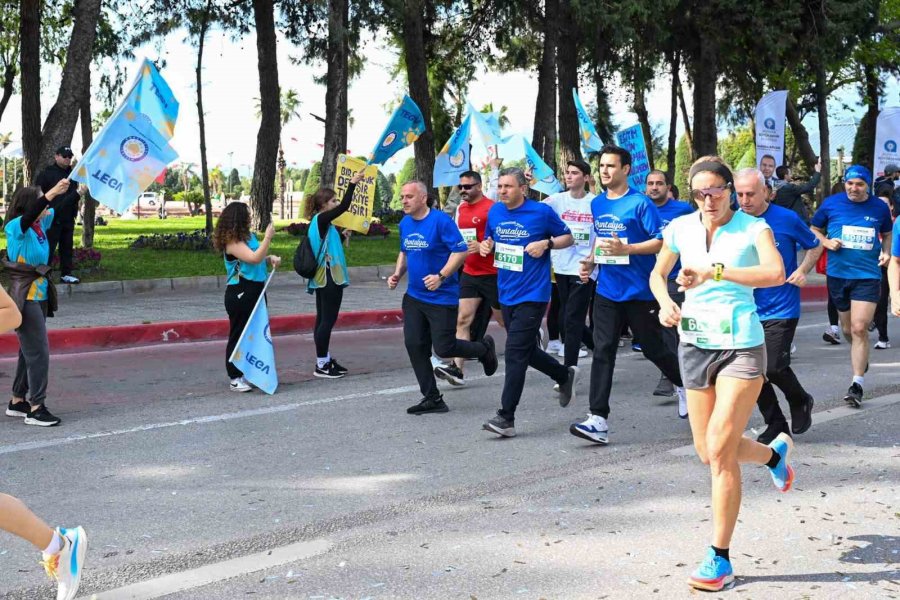 20. Uluslararası Runtalya Maratonu Antalya’da Başladı