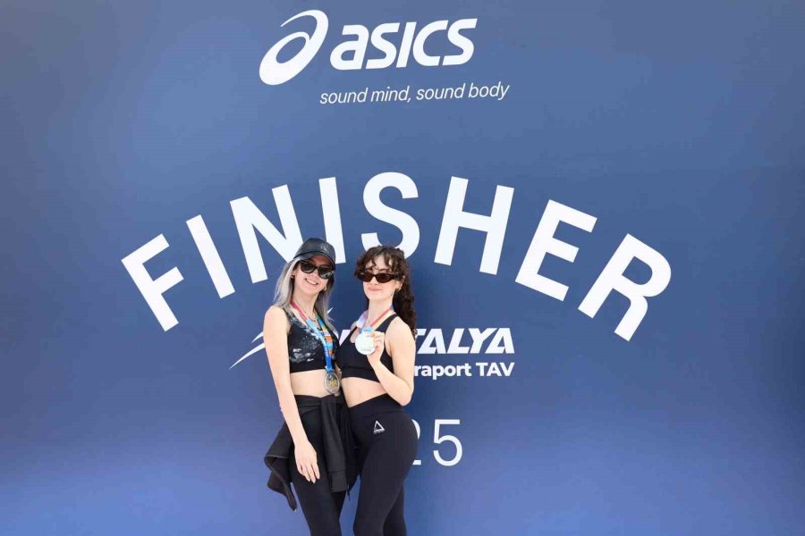 68 Ülkeden 1800’ü Yabancı,10 Bin Sporcu Runtalya’da Koştu