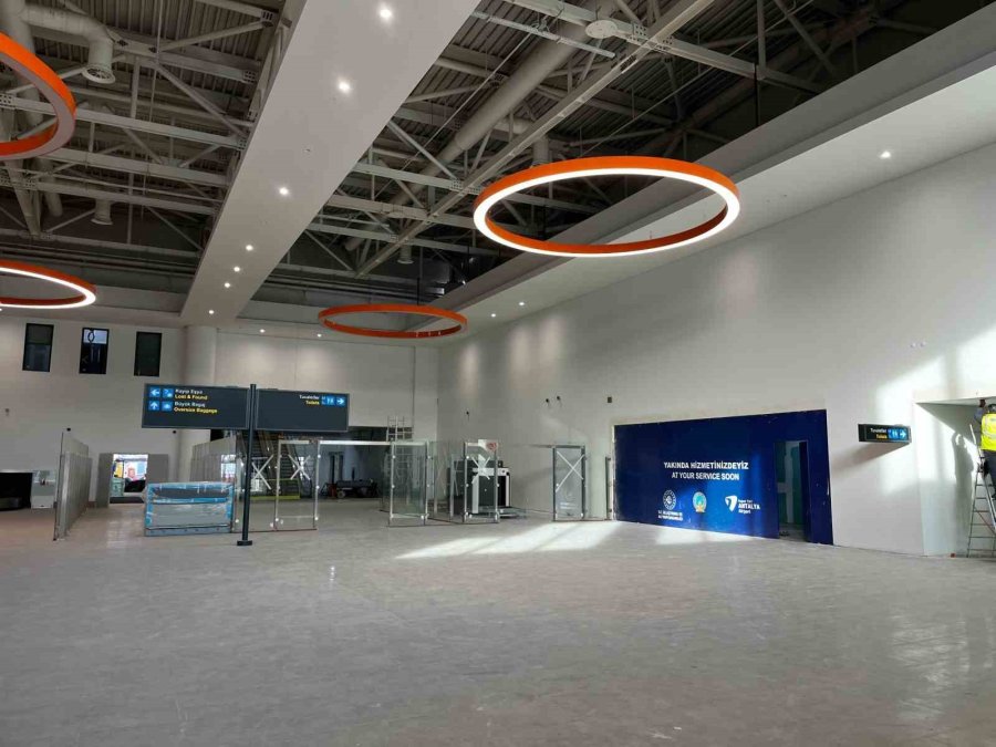 Antalya Havalimanı’nın Kapasitesi 35 Milyon Yolcudan 82 Milyona Çıkıyor