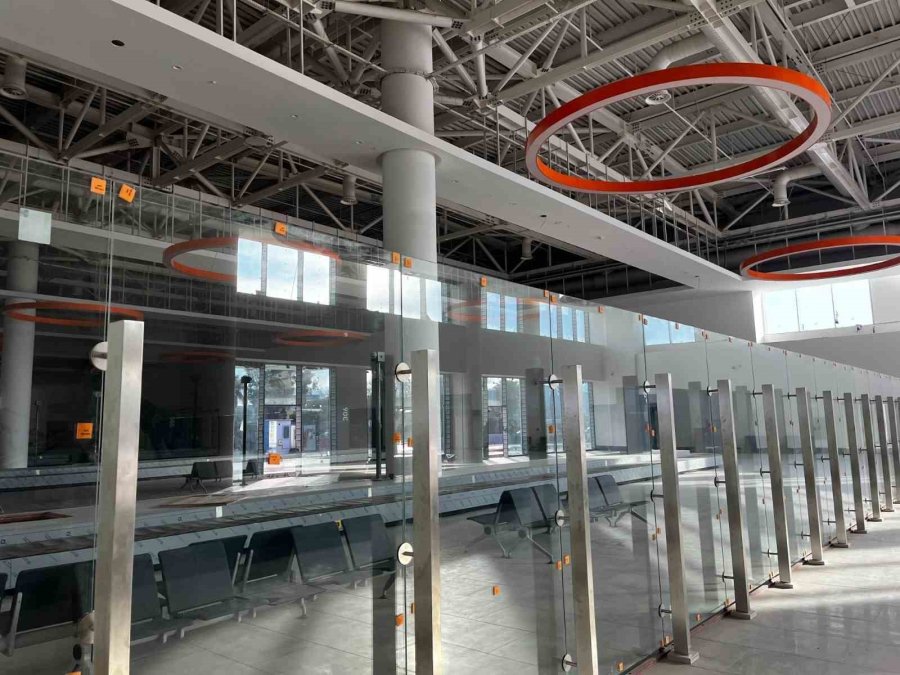 Antalya Havalimanı’nın Kapasitesi 35 Milyon Yolcudan 82 Milyona Çıkıyor