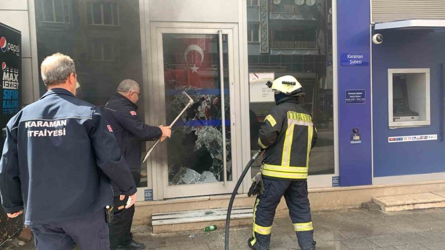 Banka Şubesinde Yangın Paniği