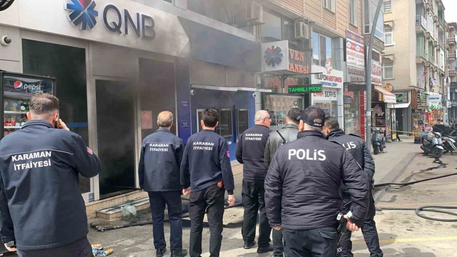 Banka Şubesinde Yangın Paniği