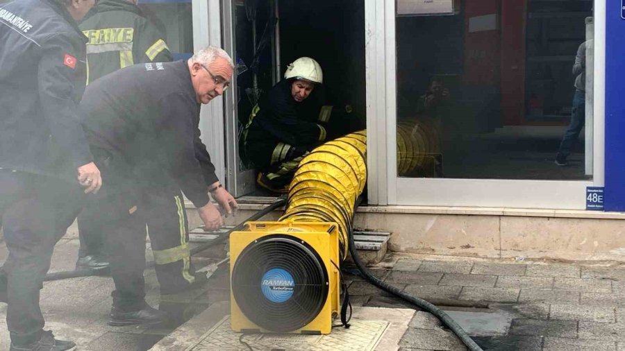 Banka Şubesinde Yangın Paniği