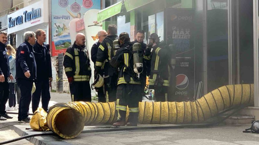 Banka Şubesinde Yangın Paniği