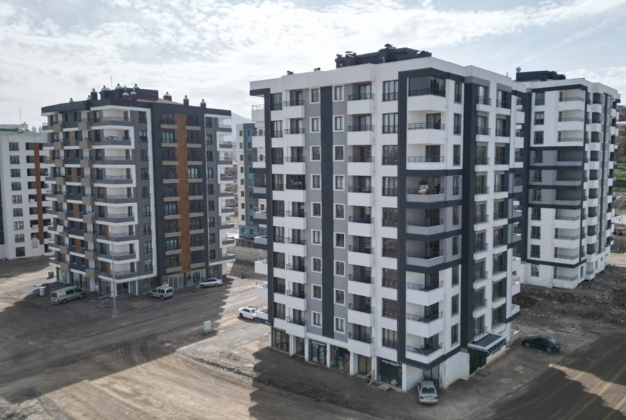 Küçükali 2. Etap Kentsel Dönüşüm Hızla Yükseliyor