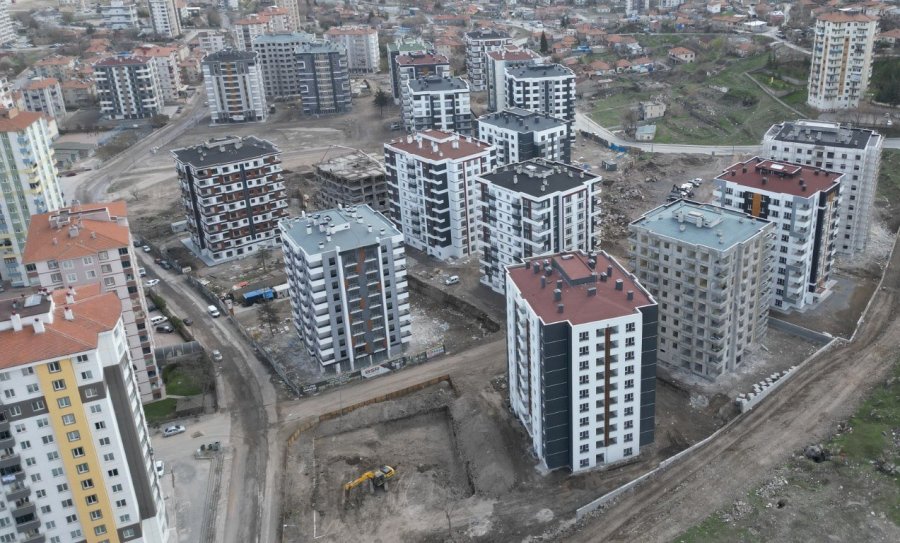 Küçükali 2. Etap Kentsel Dönüşüm Hızla Yükseliyor