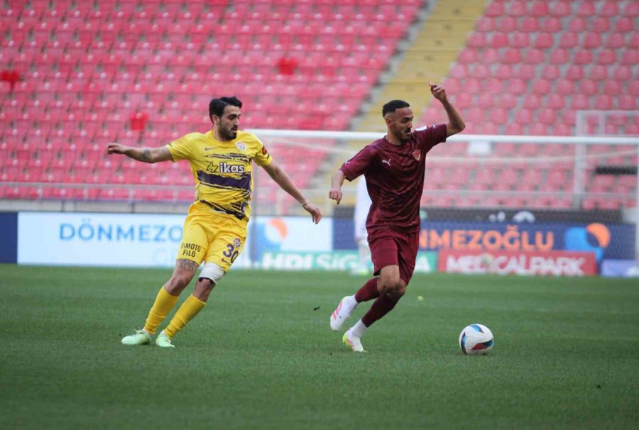 Trendyol Süper Lig: Atakaş Hatayspor: 0 - Eyüpspor: 1 (ilk Yarı)