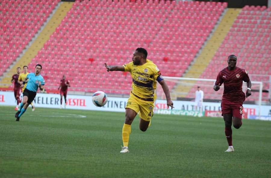 Trendyol Süper Lig: Atakaş Hatayspor: 0 - Eyüpspor: 1 (ilk Yarı)