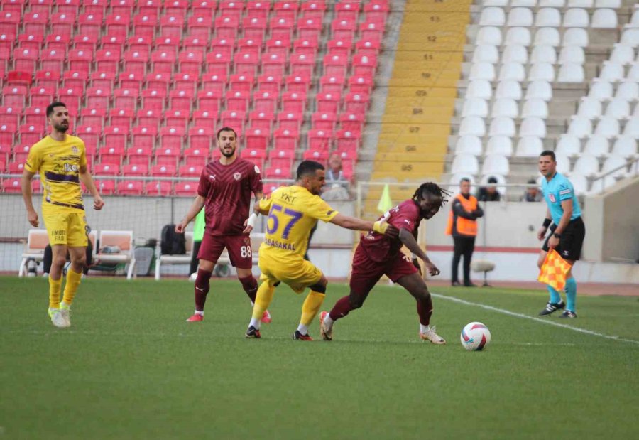Trendyol Süper Lig: Atakaş Hatayspor: 0 - Eyüpspor: 1 (ilk Yarı)