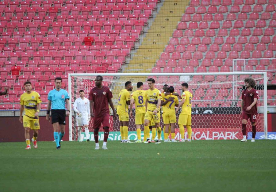 Trendyol Süper Lig: Atakaş Hatayspor: 0 - Eyüpspor: 1 (ilk Yarı)