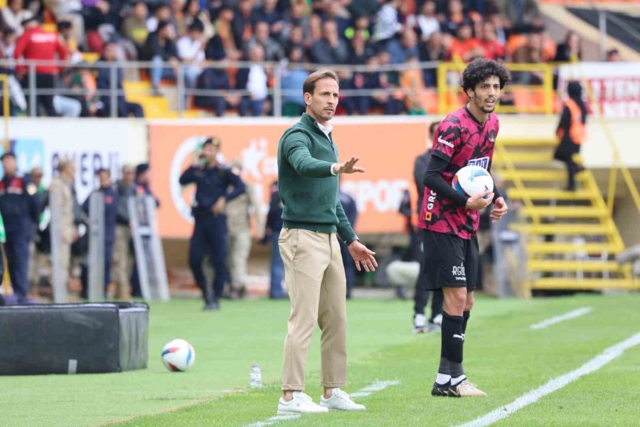 Trendyol Süper Lig: Corendon Alanyaspor: 0 - Bodrum Fk: 0 (ilk Yarı)