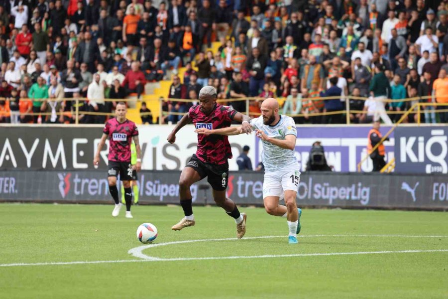 Trendyol Süper Lig: Corendon Alanyaspor: 0 - Bodrum Fk: 0 (ilk Yarı)