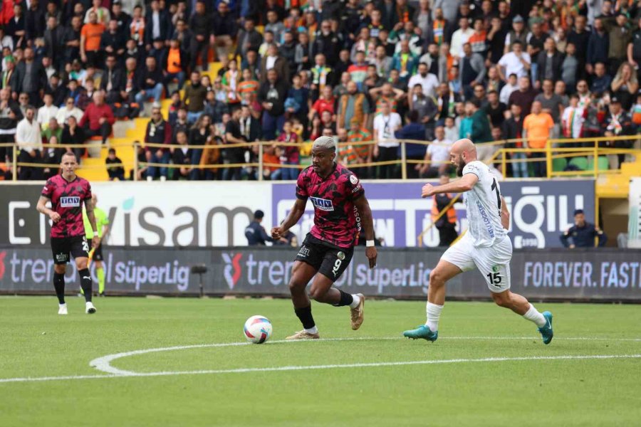 Trendyol Süper Lig: Corendon Alanyaspor: 0 - Bodrum Fk: 0 (ilk Yarı)